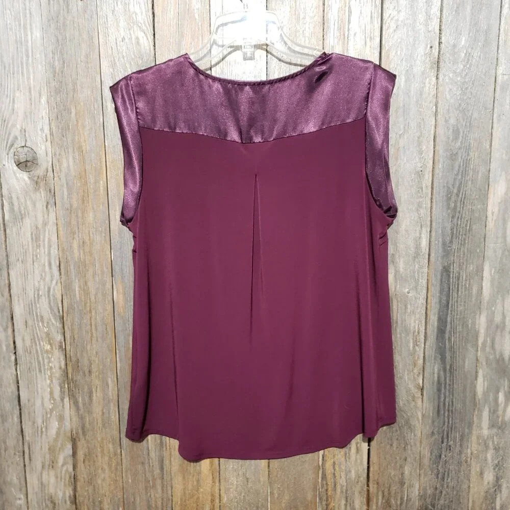 Dressbarn M Top Blouse Purple Mixed Media Stretch Pleated Satin Sleeveless Women - Picture 3 of 6